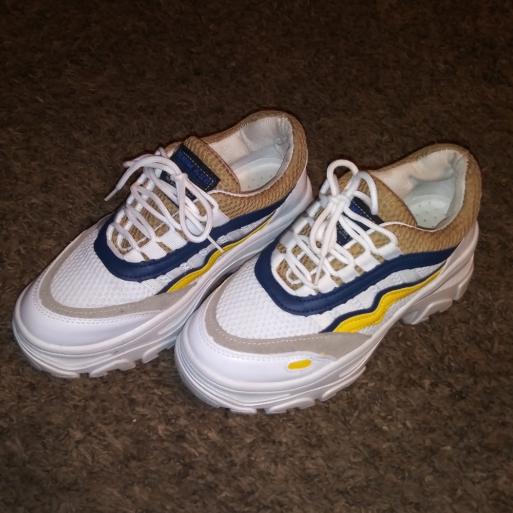 Chunky sneakers